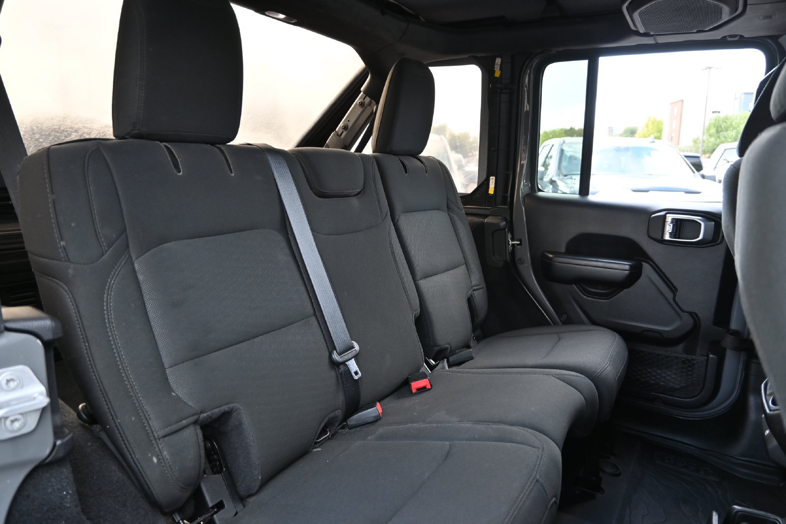 Used 2019 Jeep Wrangler Unlimited Sport S AWD/4WD image 24