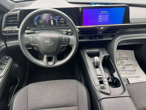 Certified 2023 Toyota Crown AWD/4WD image 13
