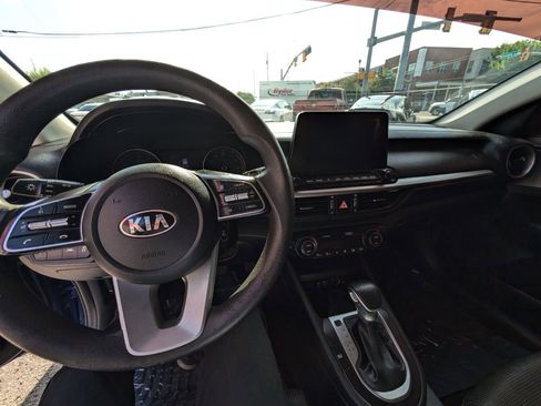 Used 2019 Kia Forte LXS image 21