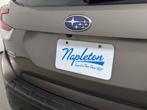 Used 2023 Subaru Forester Premium image 8