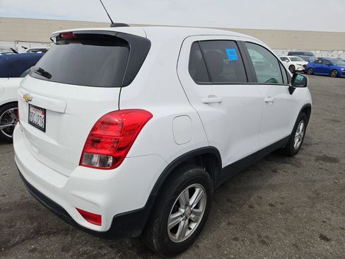 Used 2022 Chevrolet Trax LS w/ Tint and Cruise Package AWD/4WD image 10