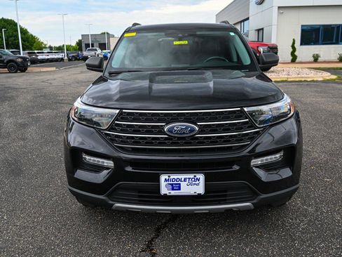Used 2020 Ford Explorer XLT w/ Equipment Group 202A AWD/4WD image 10