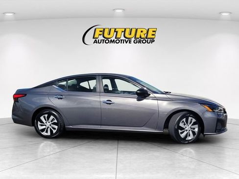 Certified 2025 Nissan Altima 2.5 S image 3