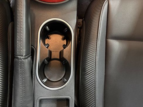 Used 2019 Volkswagen Beetle 2.0T SE w/ SE Premium Package image 20