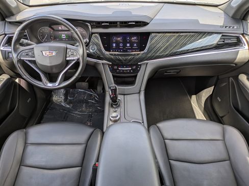 Certified 2024 Cadillac XT6 Premium Luxury w/ LPO, Floor Liner Package AWD/4WD image 13