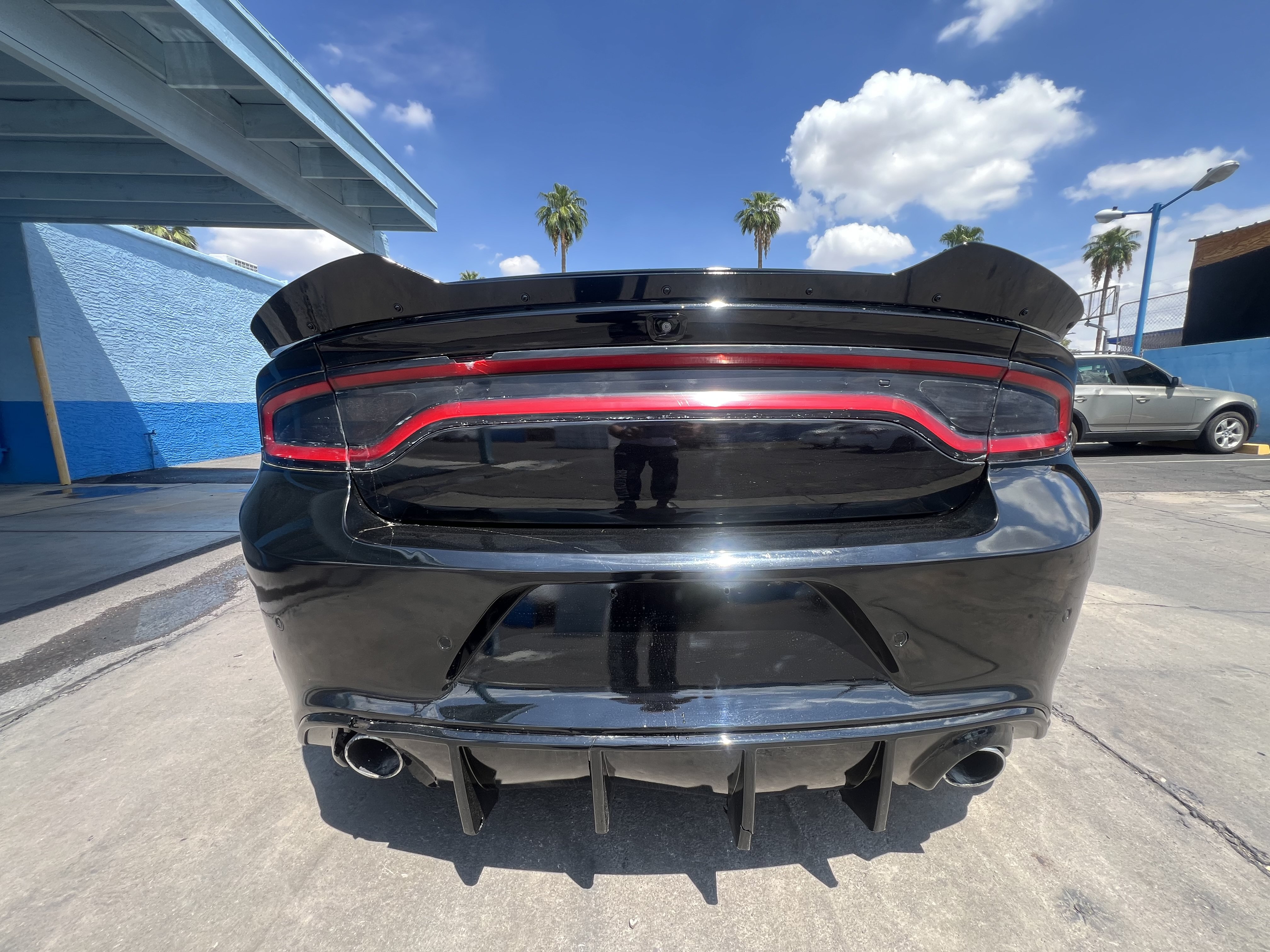 Used 2016 Dodge Charger SRT w/ Technology Group RWD image 4