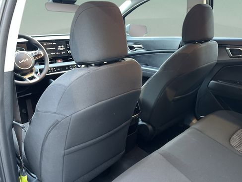 Certified 2025 Kia Sportage LX AWD/4WD image 11