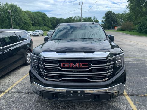 Used 2023 GMC Sierra 1500 SLT w/ SLT Premium Plus Package AWD/4WD image 3