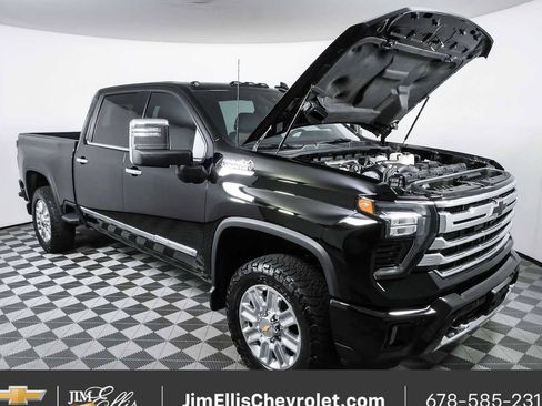 Used 2024 Chevrolet Silverado 2500 High Country w/ Technology Package AWD/4WD image 33