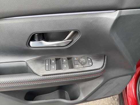 New 2026 Nissan Kicks SR w/ Cold Weather Package image 6