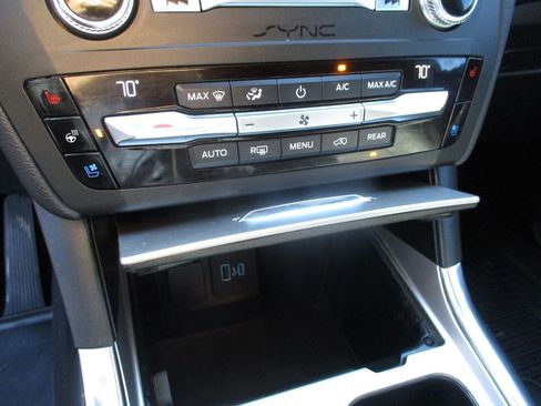 Used 2020 Ford Explorer Limited w/ Class III Trailer Tow Package image 5