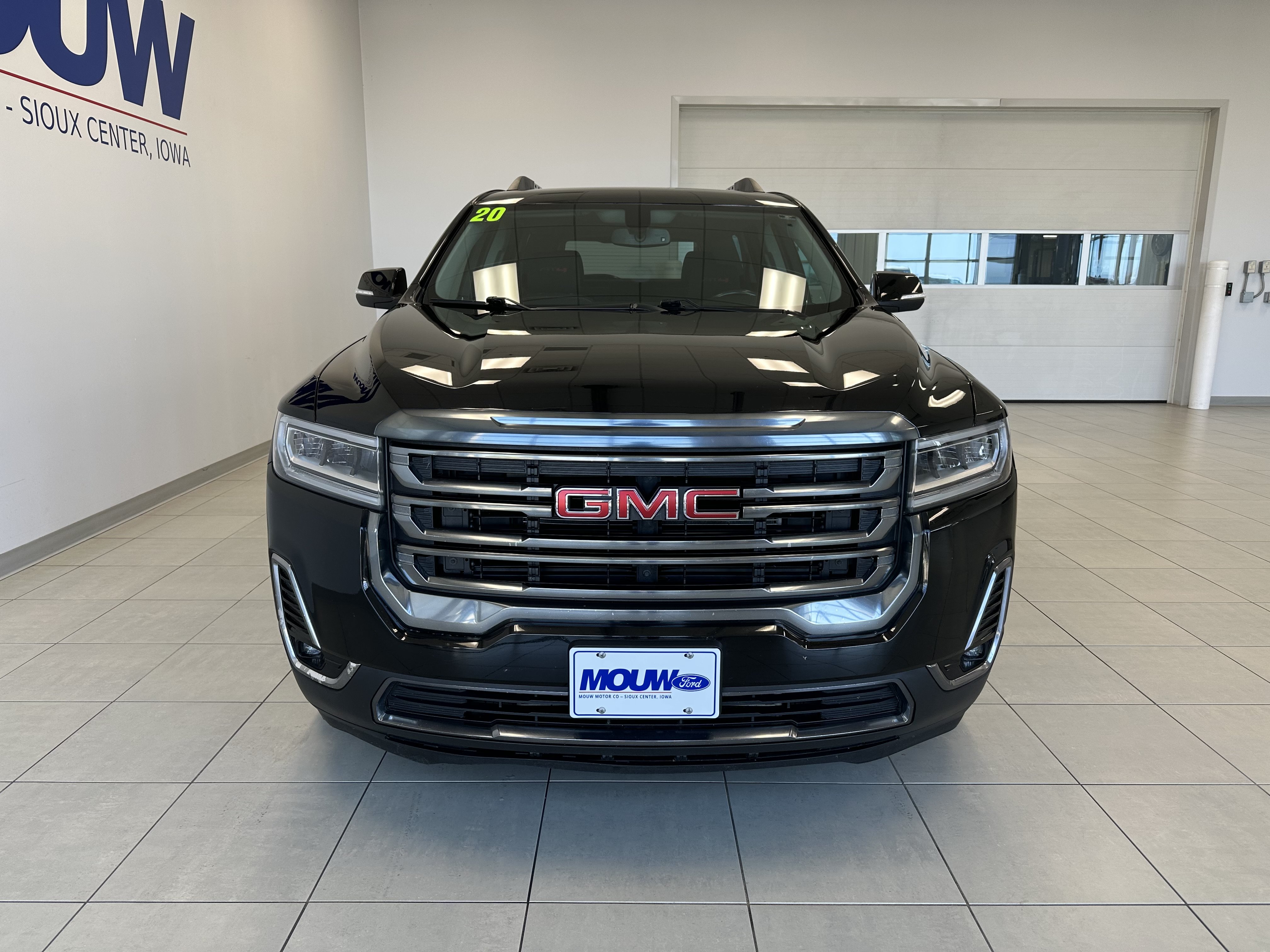 Used 2020 GMC Acadia AT4 w/ Trailering Package AWD/4WD image 3