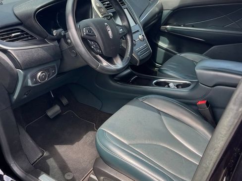 Used 2019 Lincoln MKC Reserve w/ MKC Technology Package FWD image 7
