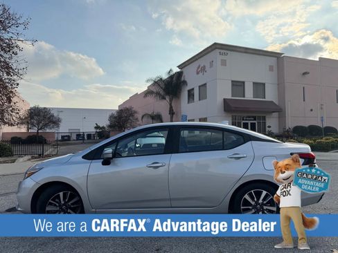 Used 2021 Nissan Versa SV FWD image 3