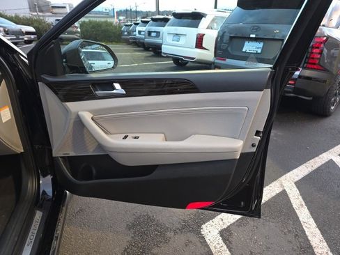 Used 2017 Hyundai Sonata Limited w/ Ultimate Package 02 image 22