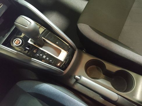 Used 2025 Nissan Versa SV w/ Trunk Package image 26