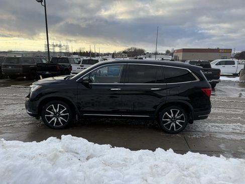 Used 2019 Honda Pilot Elite image 4