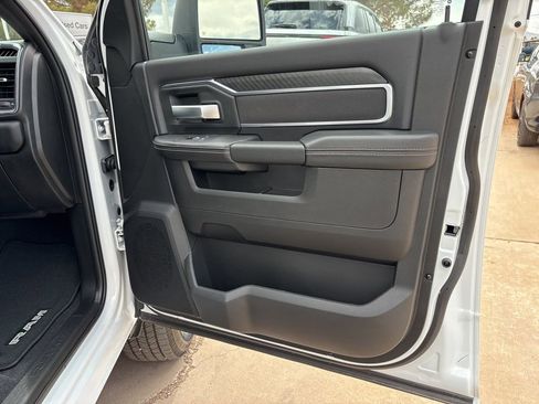 New 2025 RAM 2500 Big Horn AWD/4WD image 25