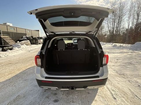 New 2026 Ford Explorer Active w/ Active Comfort Package image 24