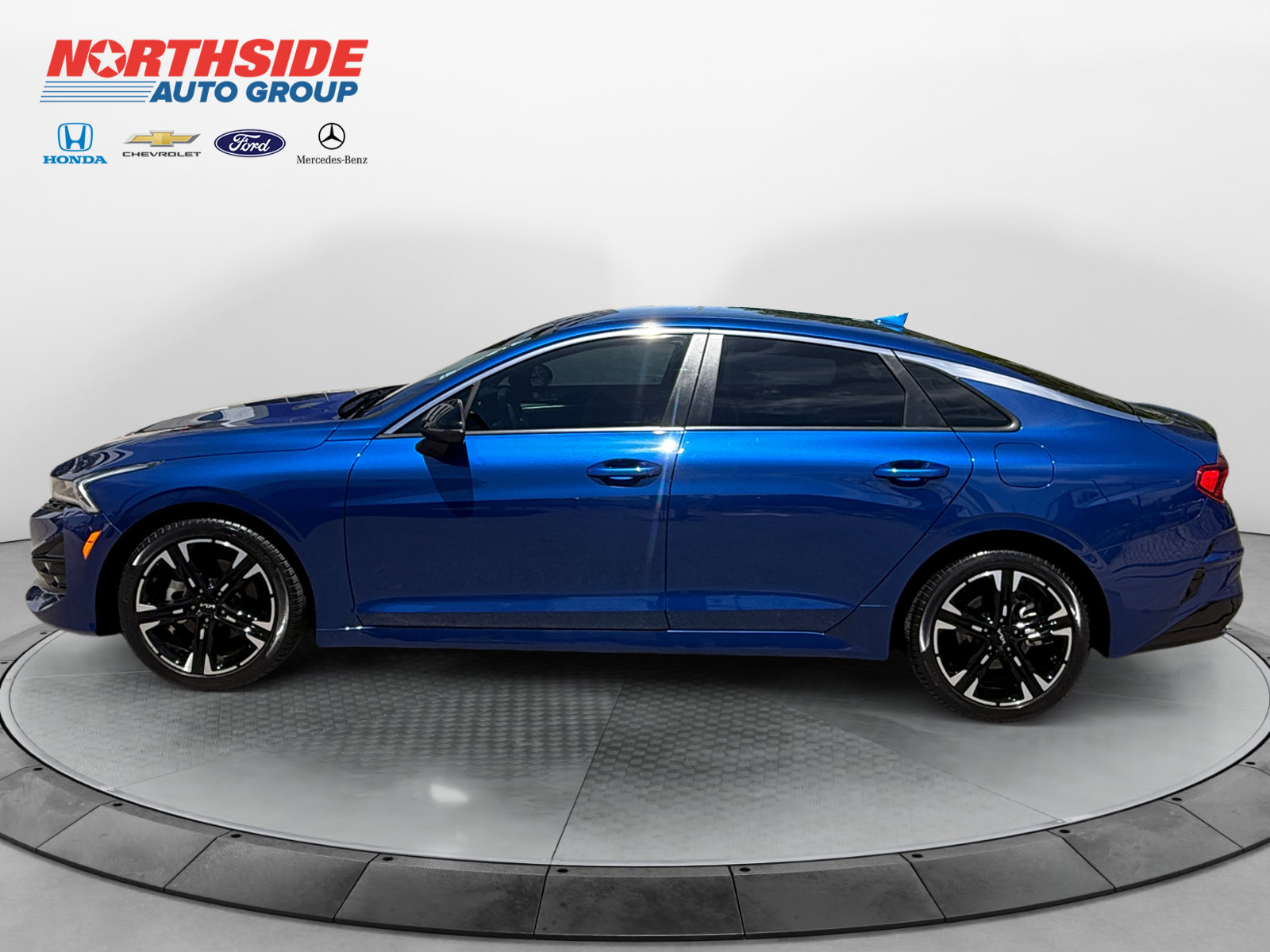 Used 2023 Kia K5 GT-Line w/ GT-Line Premium Package FWD image 4