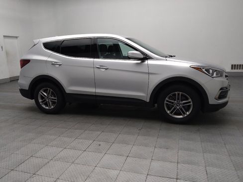 Used 2017 Hyundai Santa Fe Sport image 11