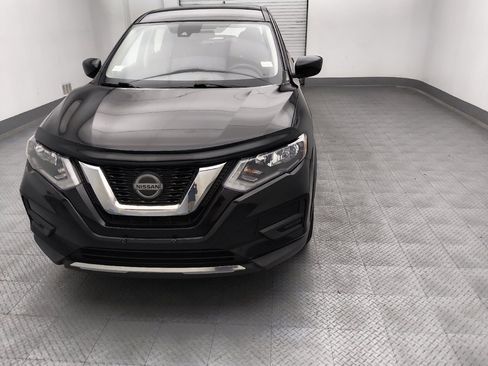 Used 2019 Nissan Rogue S AWD/4WD image 15
