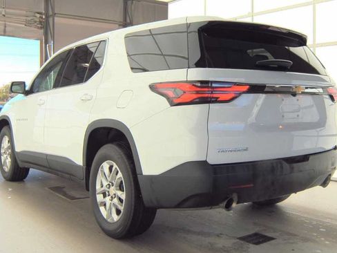 Used 2023 Chevrolet Traverse LS FWD image 8