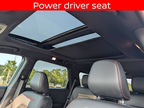 Used 2026 Nissan Pathfinder Rock Creek w/ Rock Creek Premium Package AWD/4WD image 22