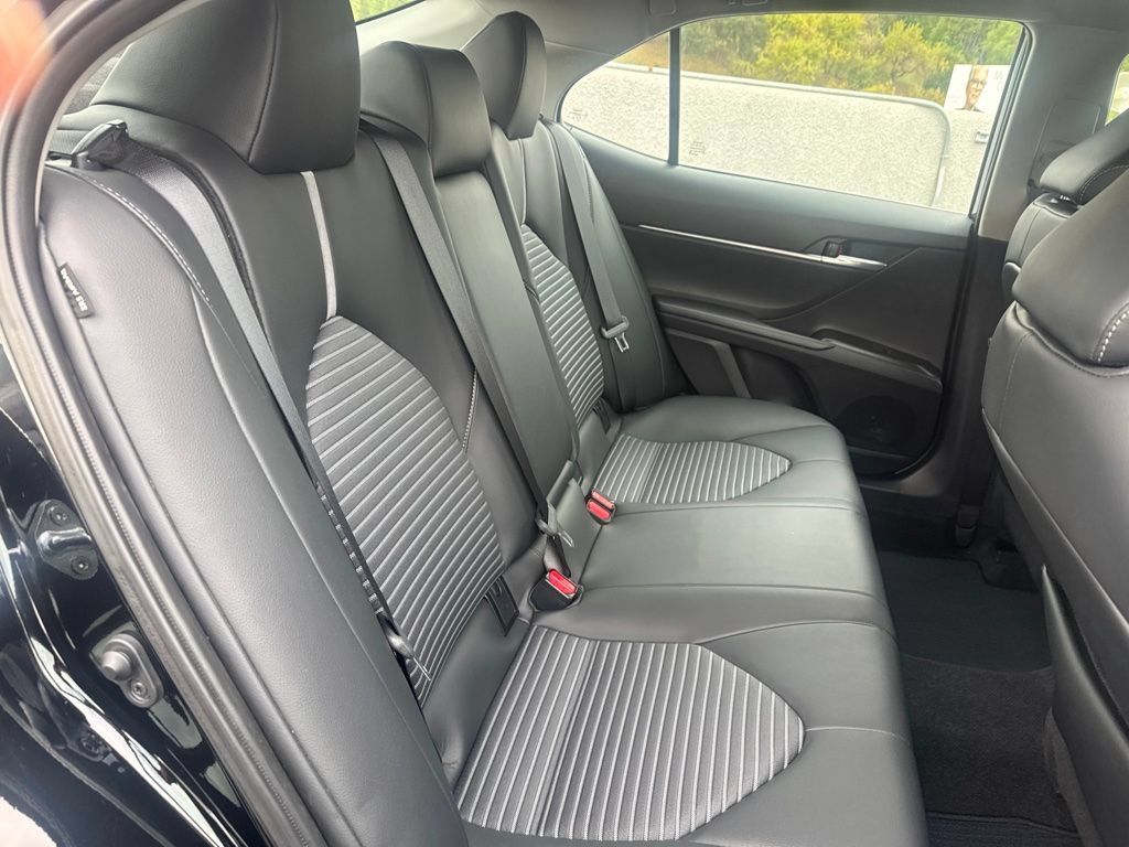 Used 2024 Toyota Camry SE w/ Convenience Package FWD image 7