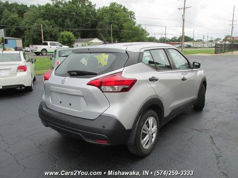 Used 2020 Nissan Kicks S image 6