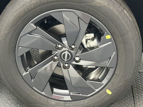 New 2026 Nissan Rogue SV AWD/4WD image 15