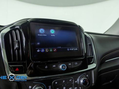 Used 2020 Chevrolet Traverse Premier FWD image 22