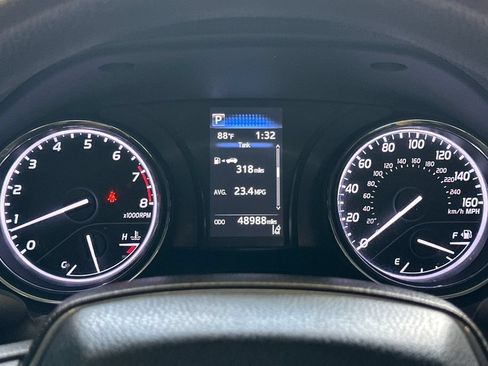 Used 2019 Toyota Camry LE FWD image 23