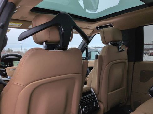 New 2026 Land Rover Range Rover Long Wheelbase SE image 18