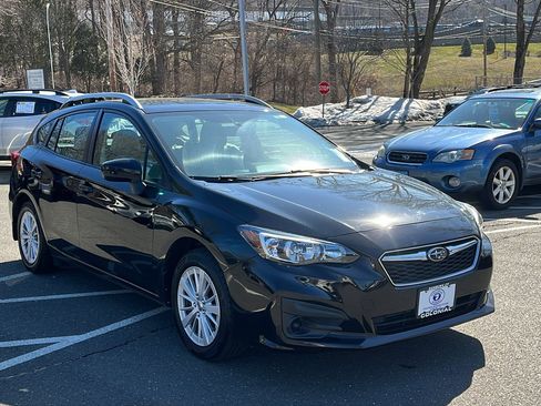 Used 2017 Subaru Impreza 2.0i Premium image 3