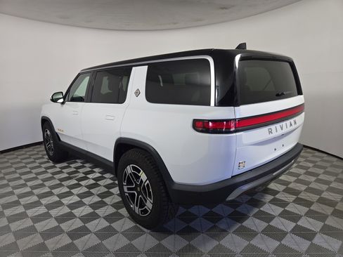 Used 2023 Rivian R1S Launch Edition AWD/4WD image 3