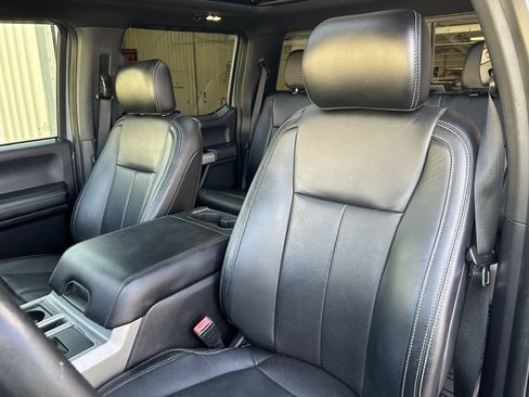 Used 2020 Ford F150 Lariat w/ Equipment Group 502A Luxury AWD/4WD image 13