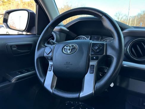 Used 2019 Toyota Tacoma SR5 image 18