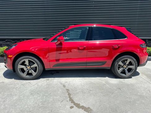 Used 2026 Porsche Macan AWD/4WD image 2