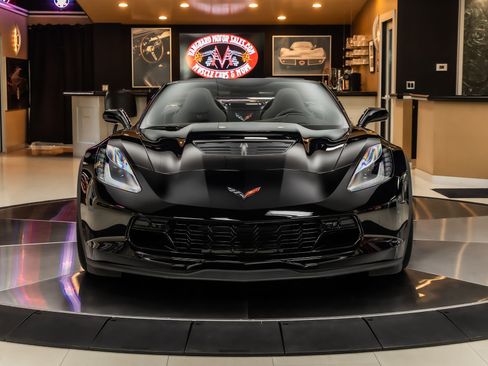 Used 2016 Chevrolet Corvette Z06 w/ 3LZ Preferred Equipment Group image 7