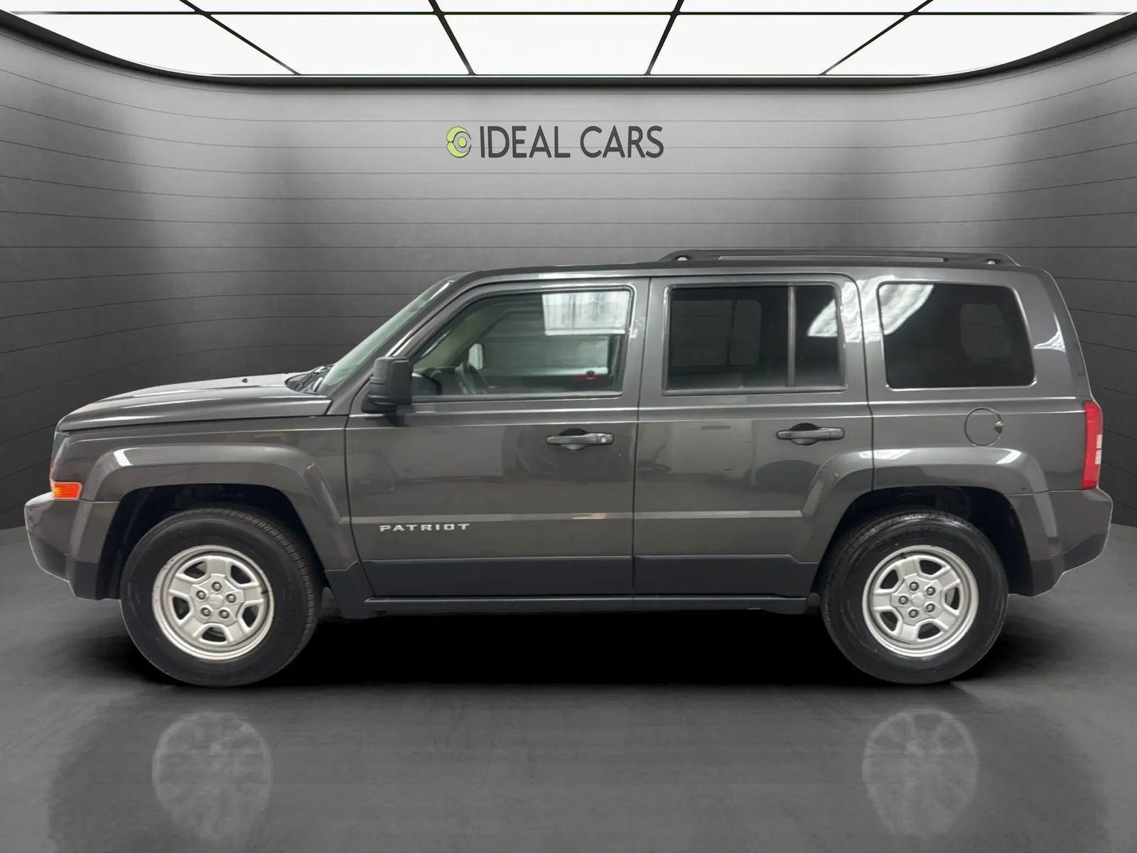 Used 2015 Jeep Patriot Sport w/ Power Value Group FWD image 8