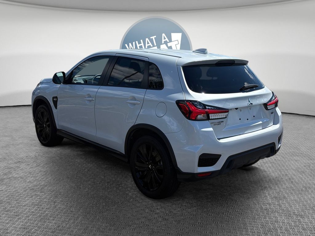 Used 2025 Mitsubishi Outlander Sport LE AWD/4WD image 6