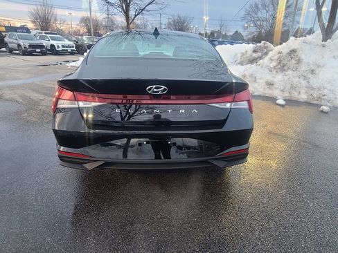 Used 2023 Hyundai Elantra SEL image 5