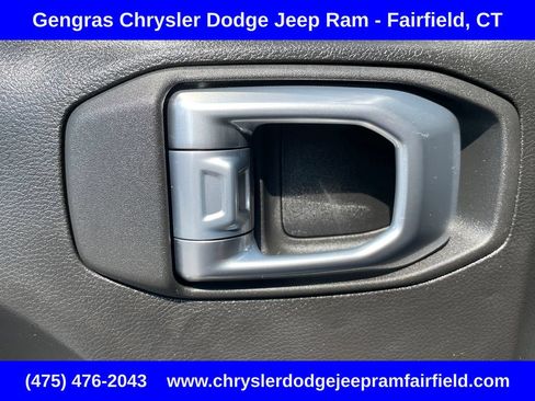Certified 2025 Jeep Gladiator Mojave w/ Safety Group AWD/4WD image 31