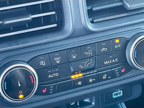 Used 2024 Ford Maverick Lariat image 16