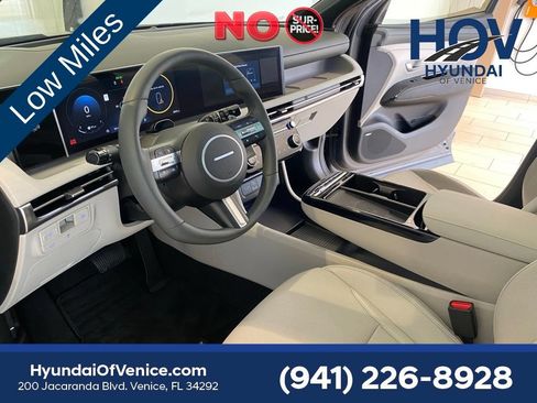 Certified 2025 Hyundai Tucson Limited FWD image 32