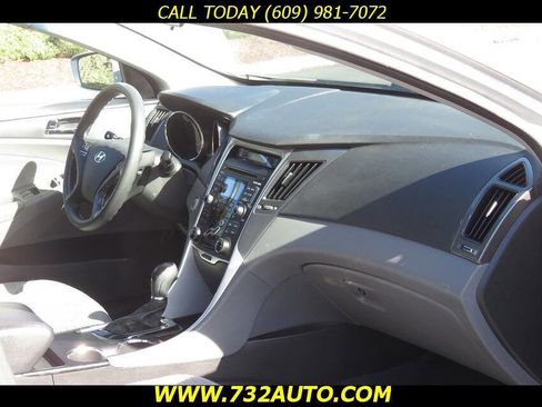 Used 2011 Hyundai Sonata Hybrid image 6
