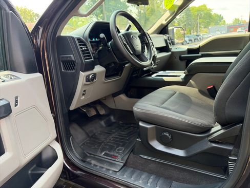 Used 2019 Ford F150 XL w/ Equipment Group 101A Mid AWD/4WD image 9