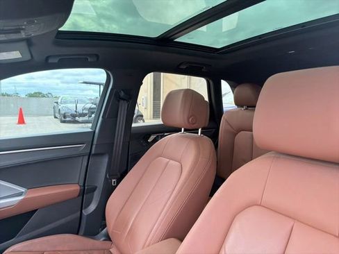 Used 2022 Audi Q3 2.0T Premium w/ Convenience Package AWD/4WD image 16