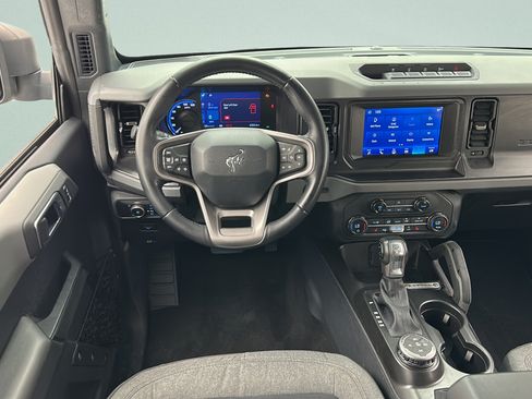 Used 2023 Ford Bronco Big Bend w/ Sasquatch Package AWD/4WD image 11